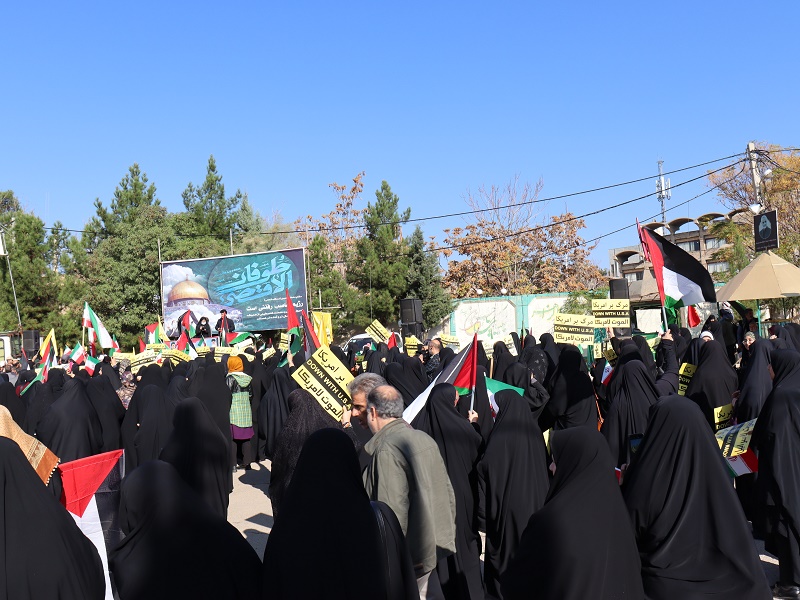 درتجمع مردم خرم آباد در حمايت از کودکان مظلوم غزه